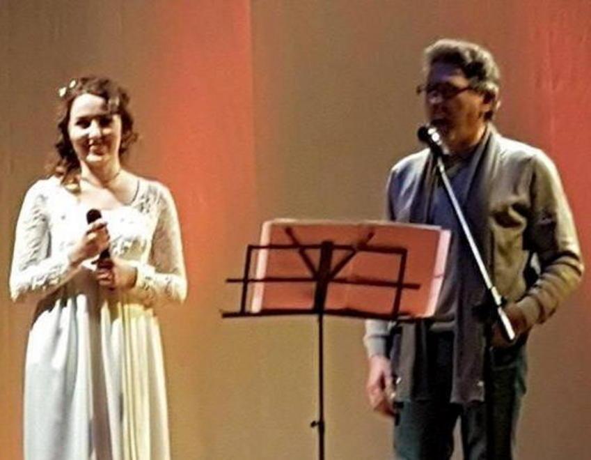 Successo per Sofia Kandelaki cantante e musicista georgiana