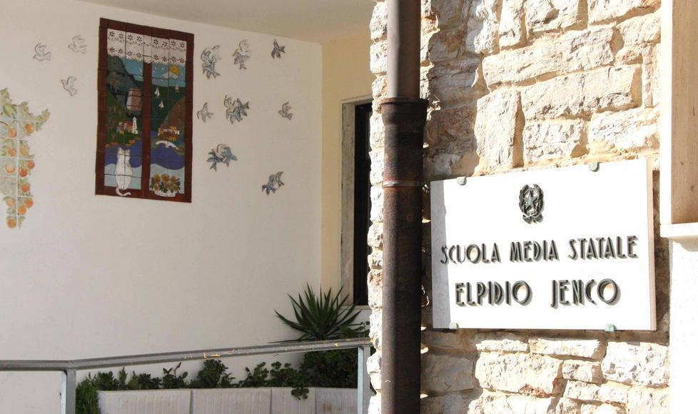 Ladro incastrato dagli alunni 