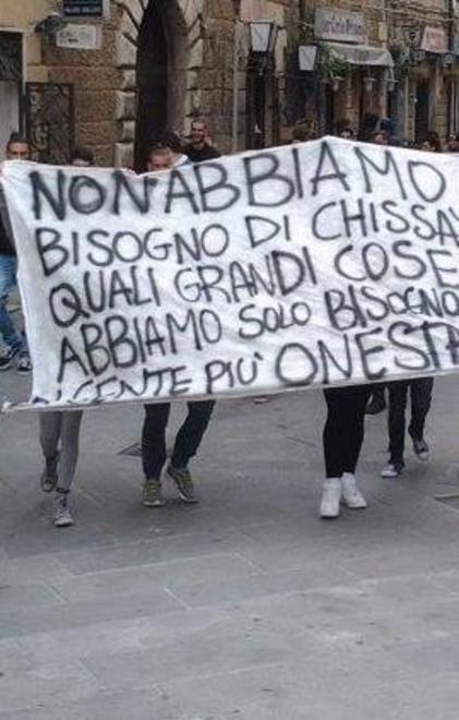 Alberghiero, un corteo per le cucine 