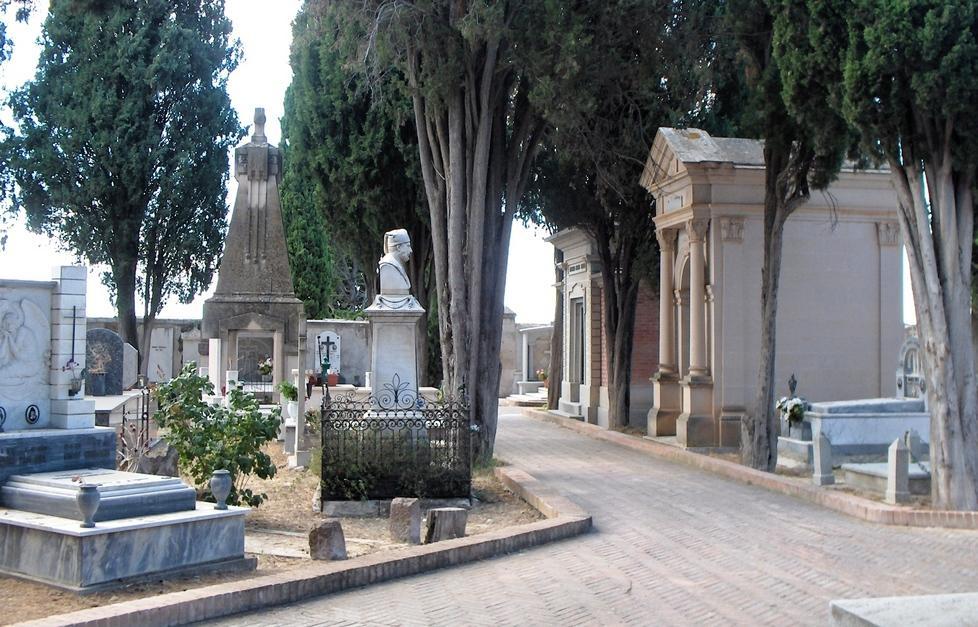 Il Comune “ricicla” le tombe abbandonate