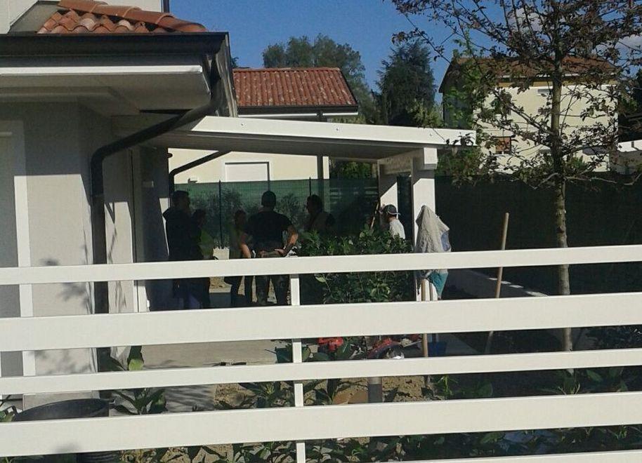 Si zappa il piede in giardino Grave un operaio di 31 anni