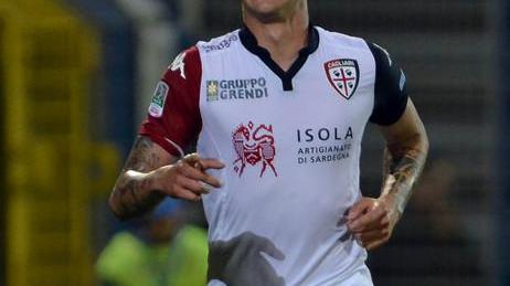 Cagliari chiuso in ritiro per smaltire la delusione di Como