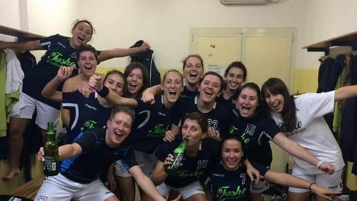 La squadra di pallamano della Tushe Prato