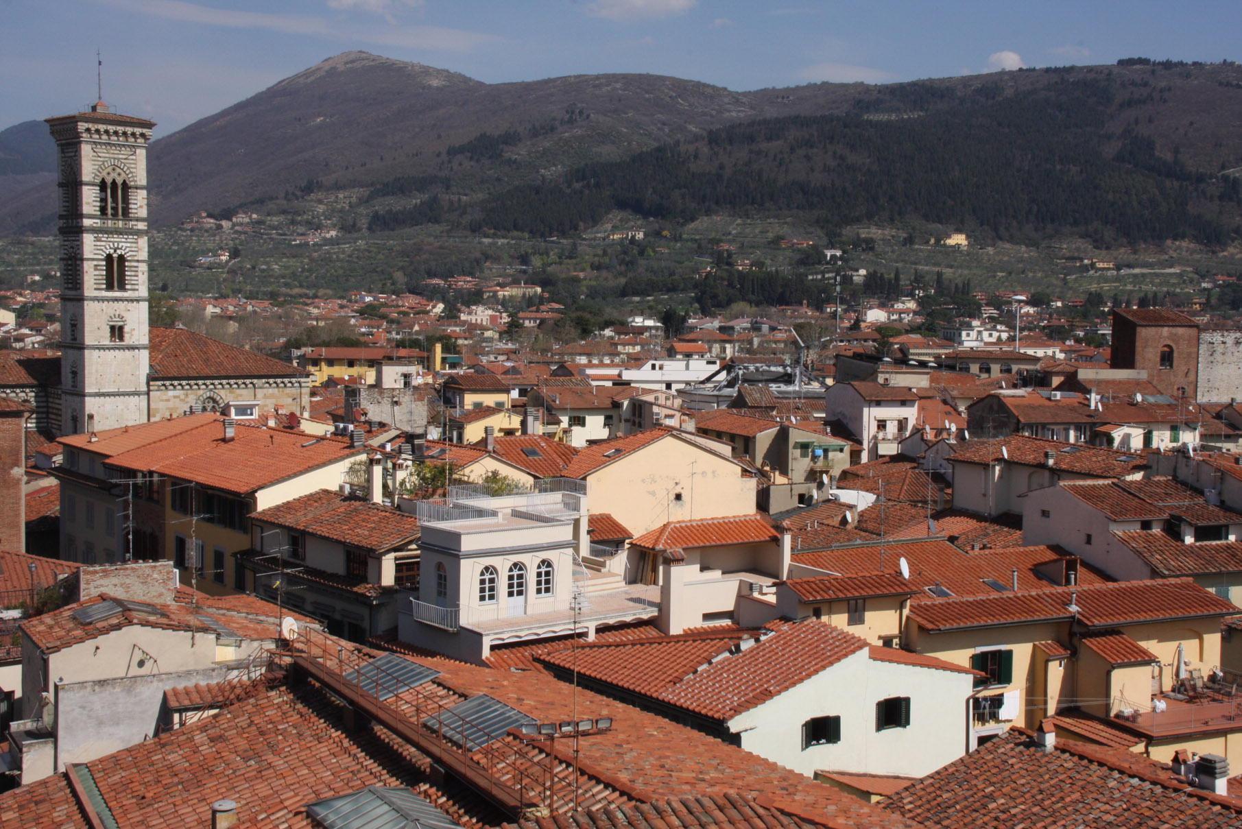 Una veduta del centro storico di Prato