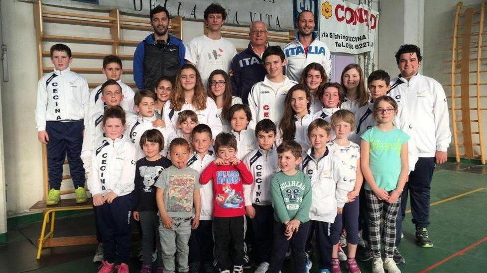 I piccoli schermitori del Palazzaccio in prima linea per aiutare il Meyer