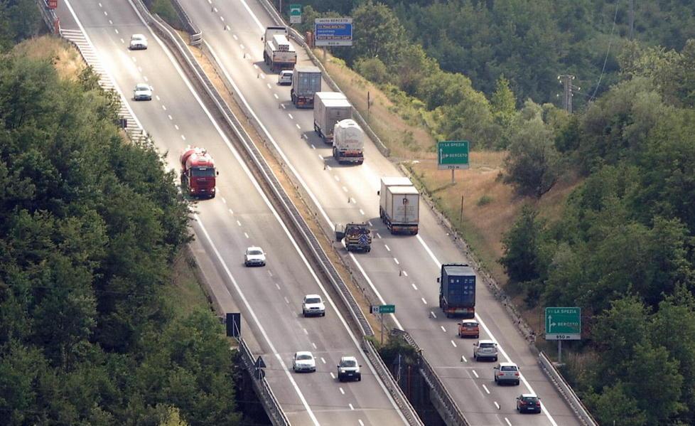 A15, assaltarono l’Autogrill In cinque per due rapine 