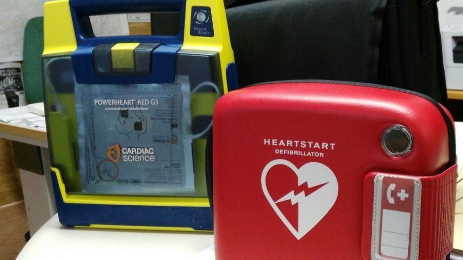 Defibrillatori in scuole e palestre, i fondi nel bilancio 