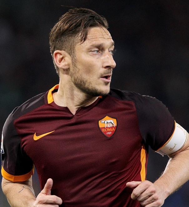 Immensamente Totti: la Roma vola 