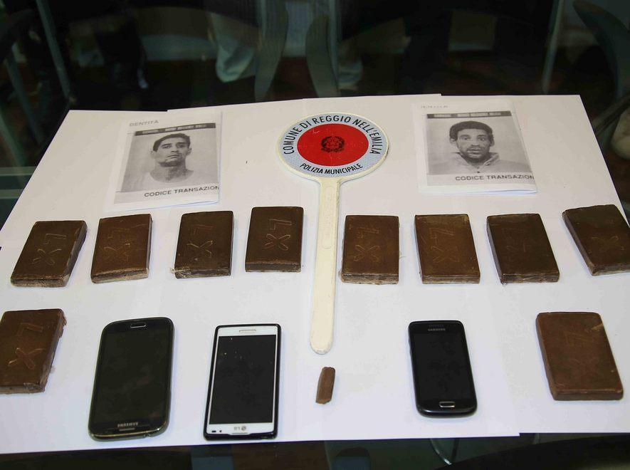Arrestati due grossisti dell’hashish 