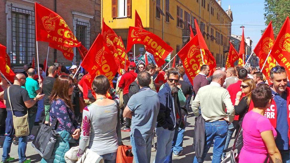 «Un contratto che tuteli i salari e garantisca i diritti»