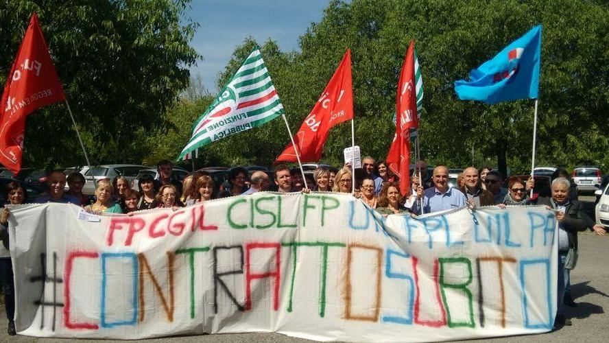 Occupata simbolicamente la sede Inps