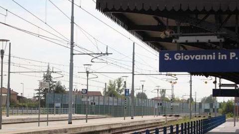 Uomo armato blocca la linea ferroviaria Bologna - Verona