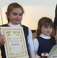 Le sorelline Ludovica e Letizia in luce al concorso per pianoforte