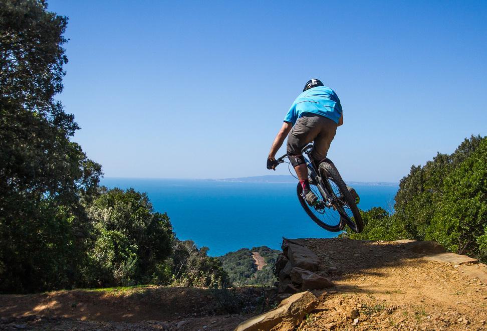 Le Enduro Series portano a Punta Ala trecento specialisti 