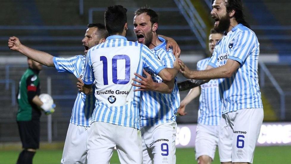 Spal contro l’Arezzo per entrare nella storia, novemila cuori per la serie B