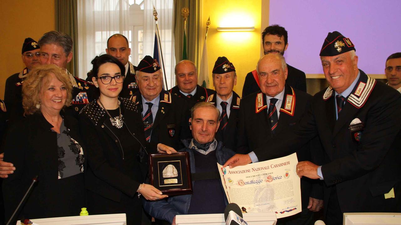 I riconoscimenti dati a Giangrande (foto Batavia)