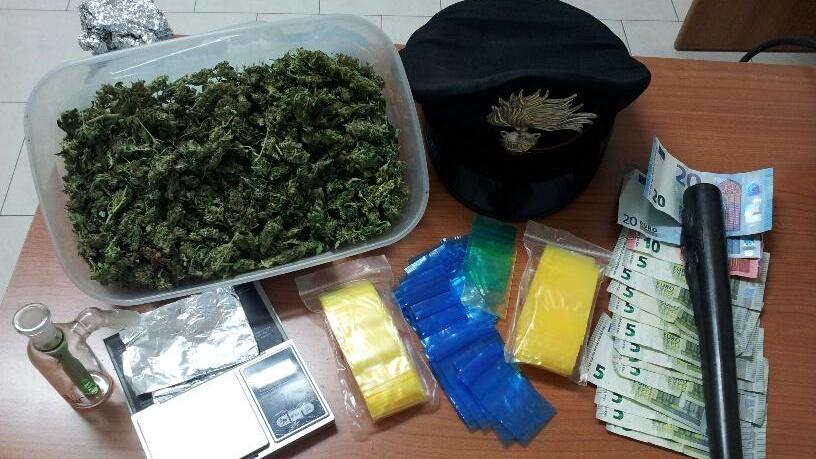 Maracalagonis, 250 dosi di marijuana in casa: ventenne arrestato