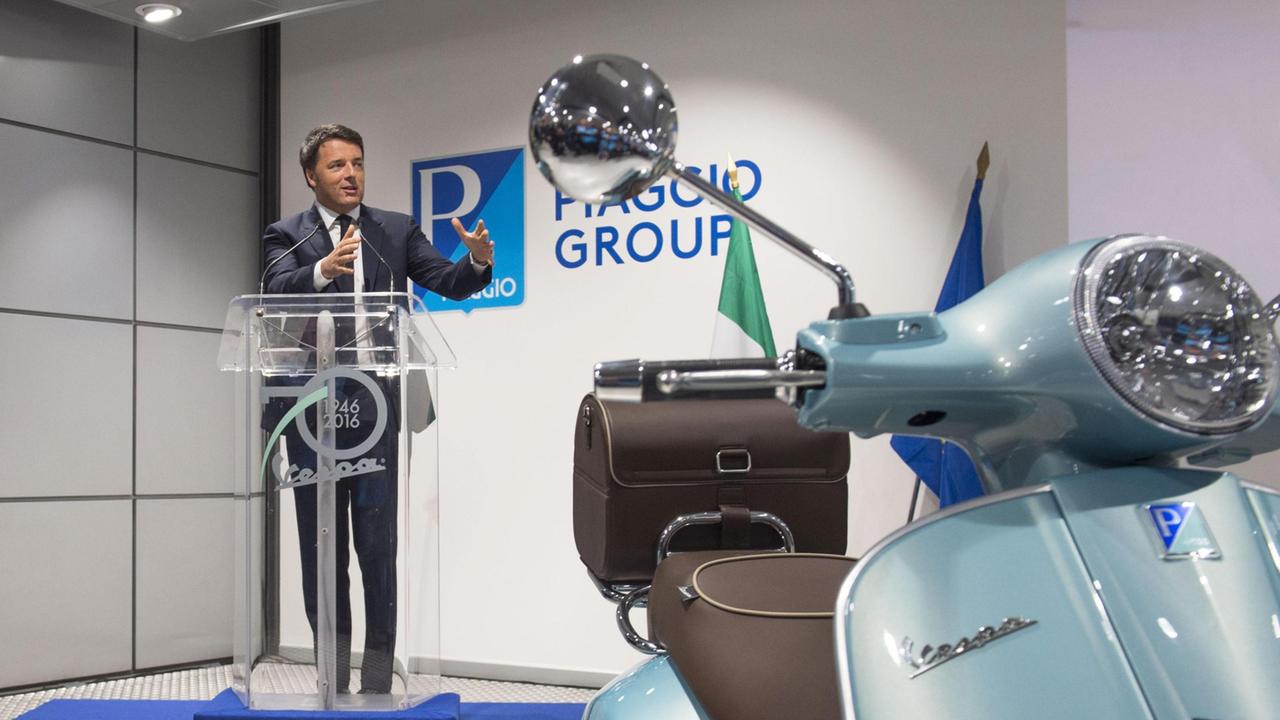 Renzi celebra la Vespa