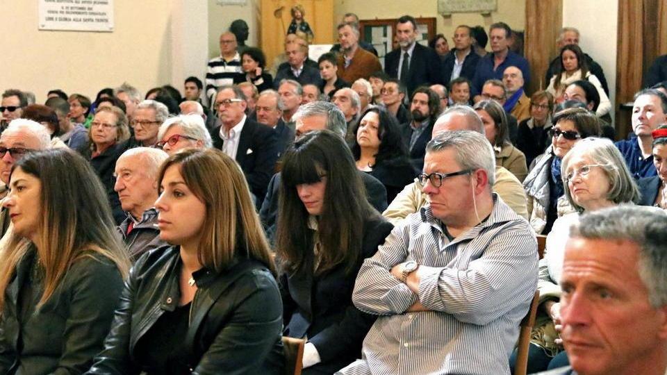 L’ultimo abbraccio a Costanza