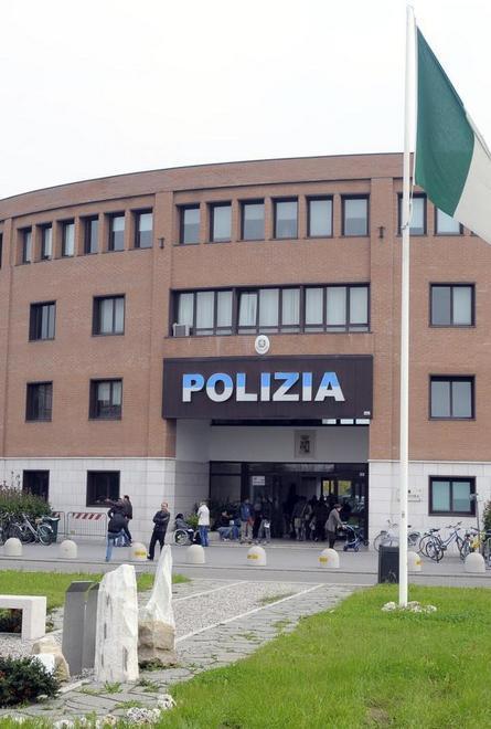 Lo stupore in questura: «Persone a noi sconosciute»