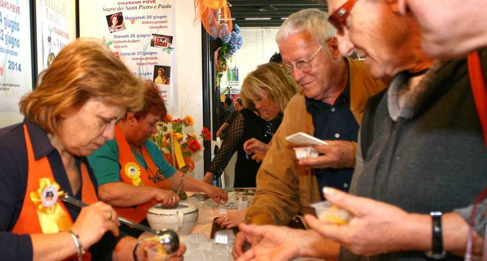 Con il taglio del salame inaugura il salone di Misen