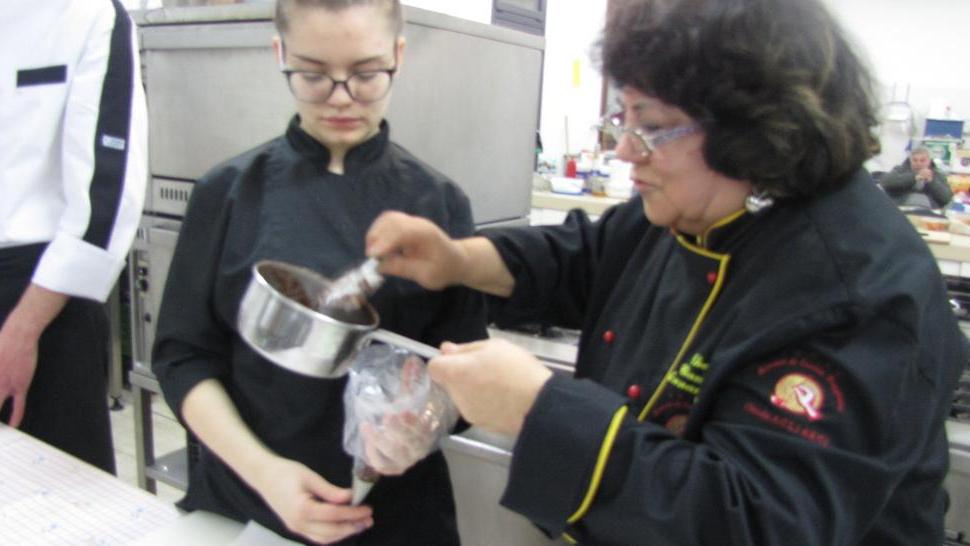 Gara tra appassionati di cucina