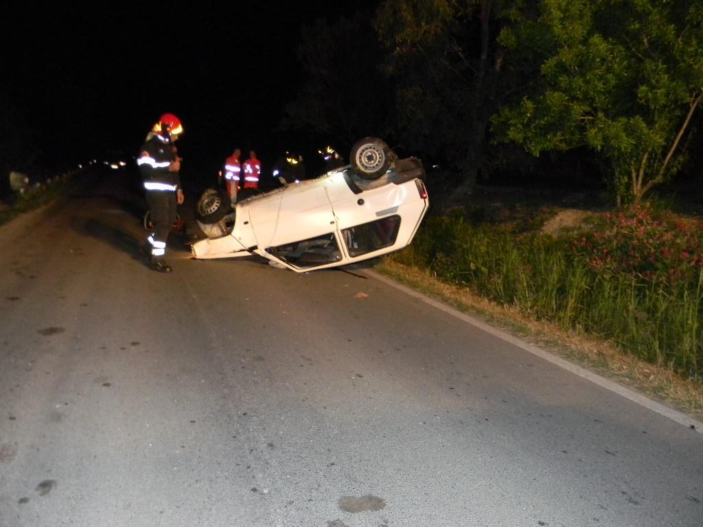 Con l'auto fuori strada, muore uno studente di 21 anni