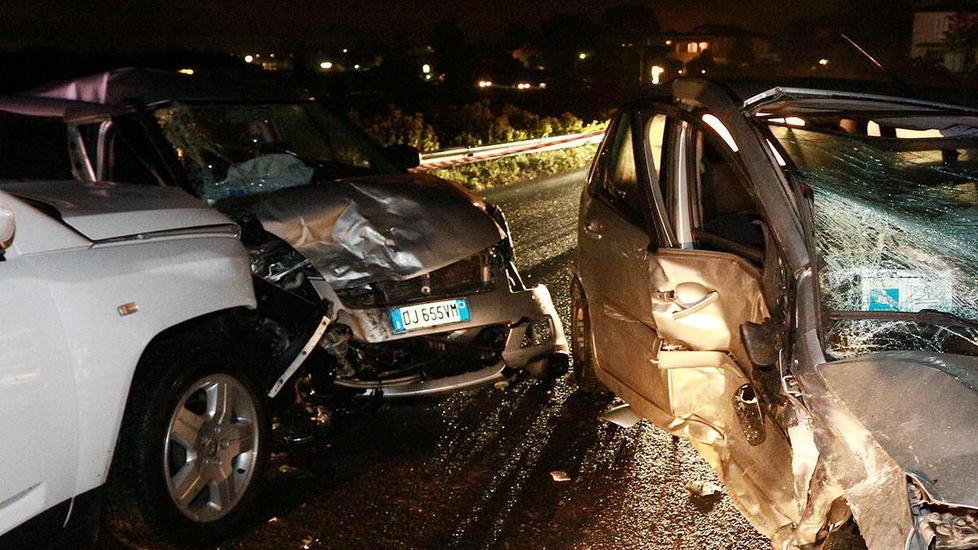 Tre feriti nella carambola a Stabbia
