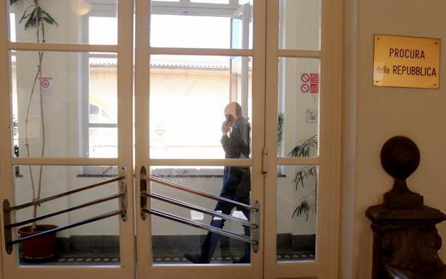 La Procura chiude le porte ai giornalisti 