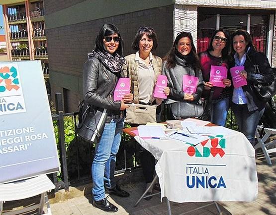 Raccolta firme per i posteggi rosa 