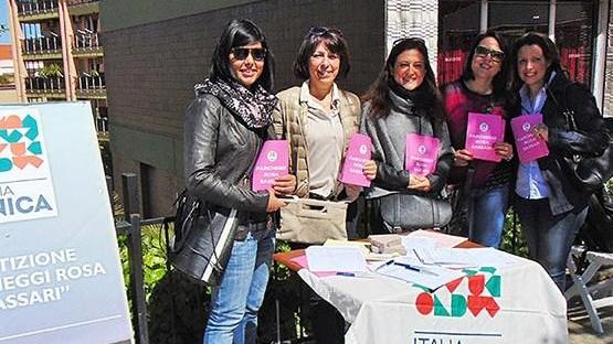 Raccolta firme per i posteggi rosa