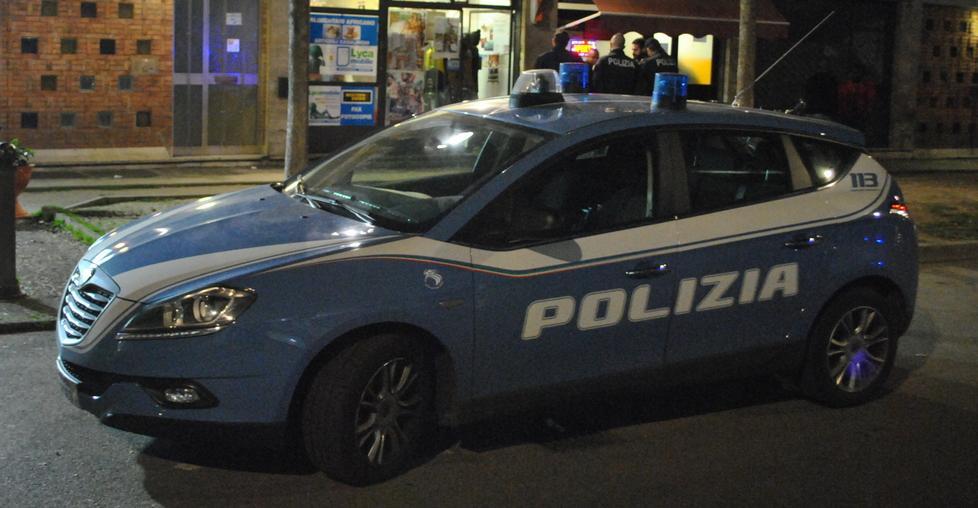 «Mi hanno aggredito e rapinato» 