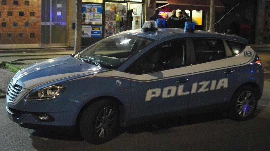 «Mi hanno aggredito e rapinato»