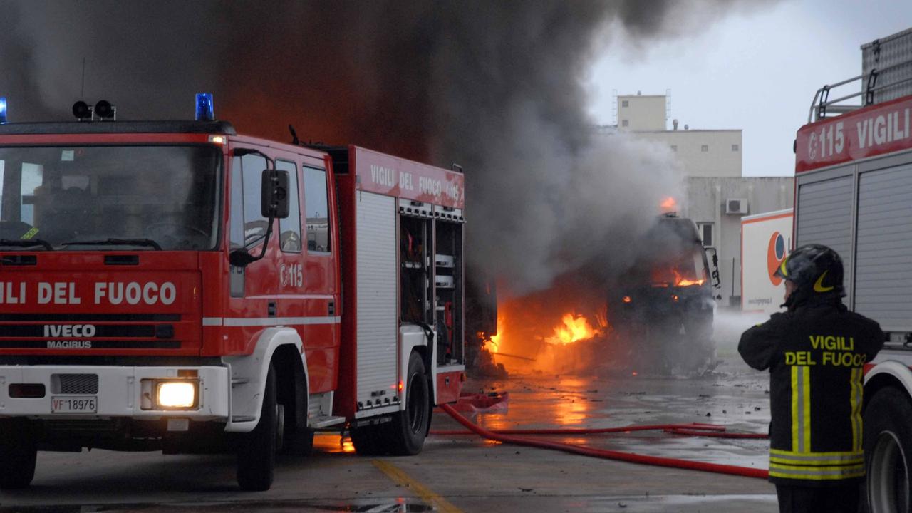 L'incendio è stato domato rapidamente dai vigili del fuoco