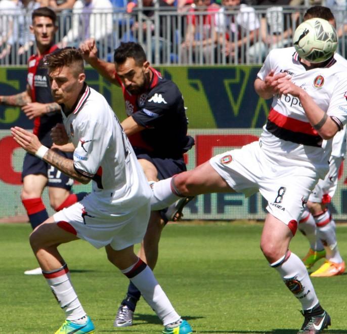 Un altro gol d'autore, così Sau spinge il suo Cagliari