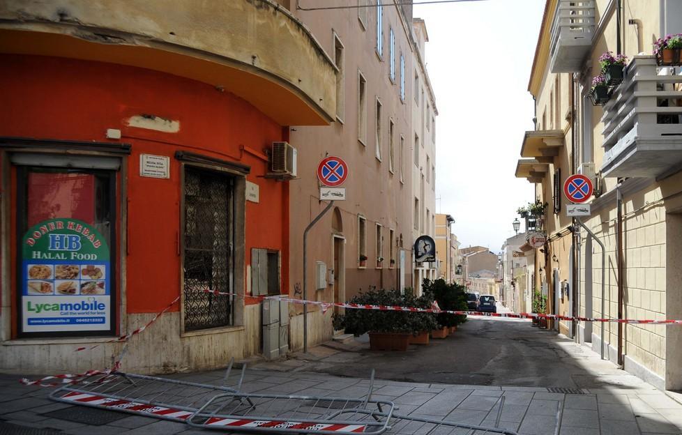 Forte vento, una via transennata 