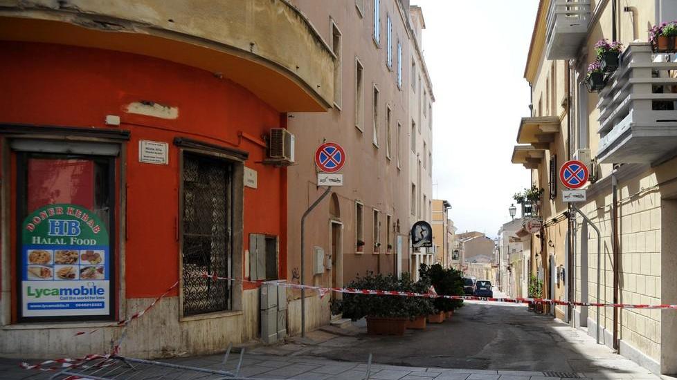 Forte vento, una via transennata