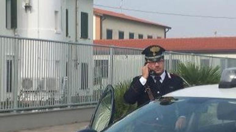 Sull’auto gli alimentari rubati