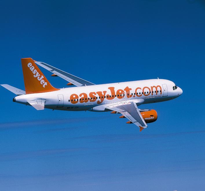 Fuma sul volo "Olbia-Milano", arriva la polizia 