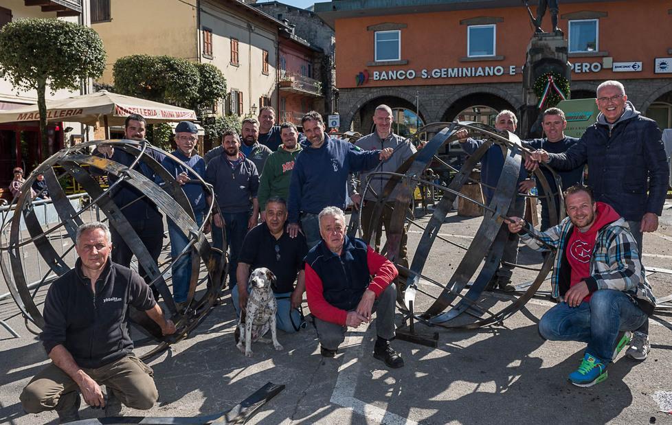 I mirtilli giganti in fondovalle grazie a 15 fabbri volontari
