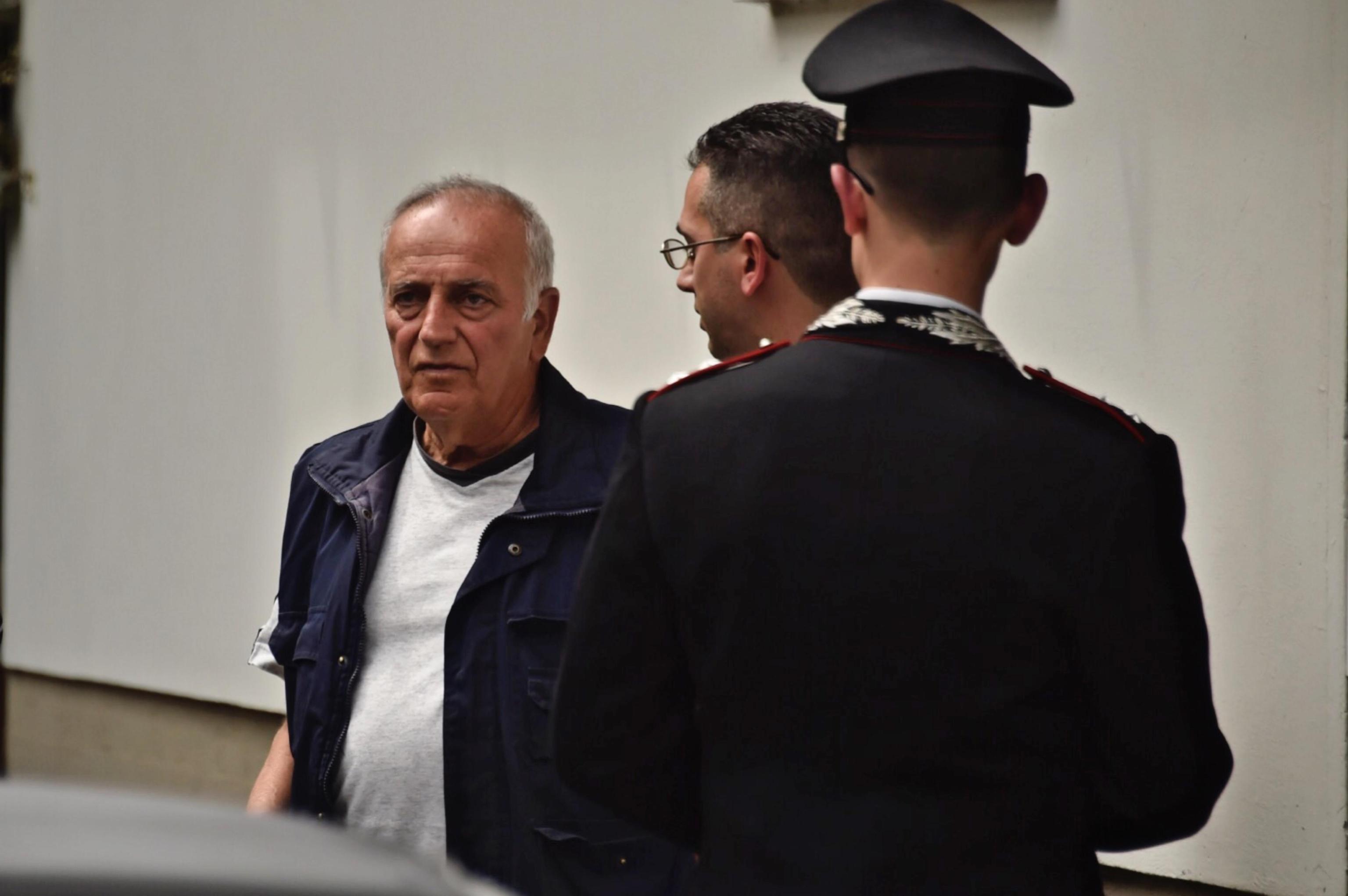 Luigi Benelli il giorno del ritrovamento del cadavere: si è suicidato due giorni dopo