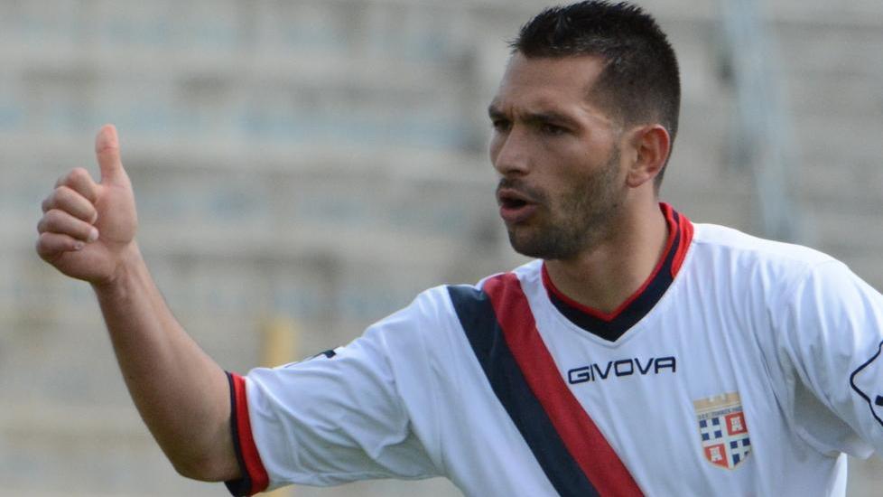 La Torres vince e si tappa le orecchie