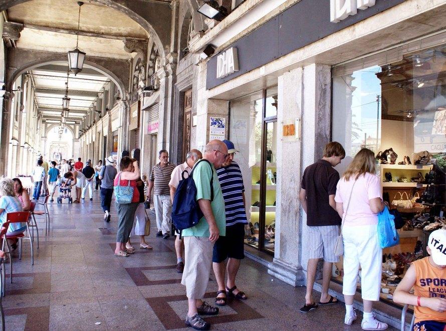 Shopping e crociere, idea esportata a Catania 