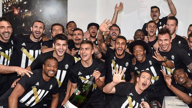 Da cinque anni il tricolore è bianconero