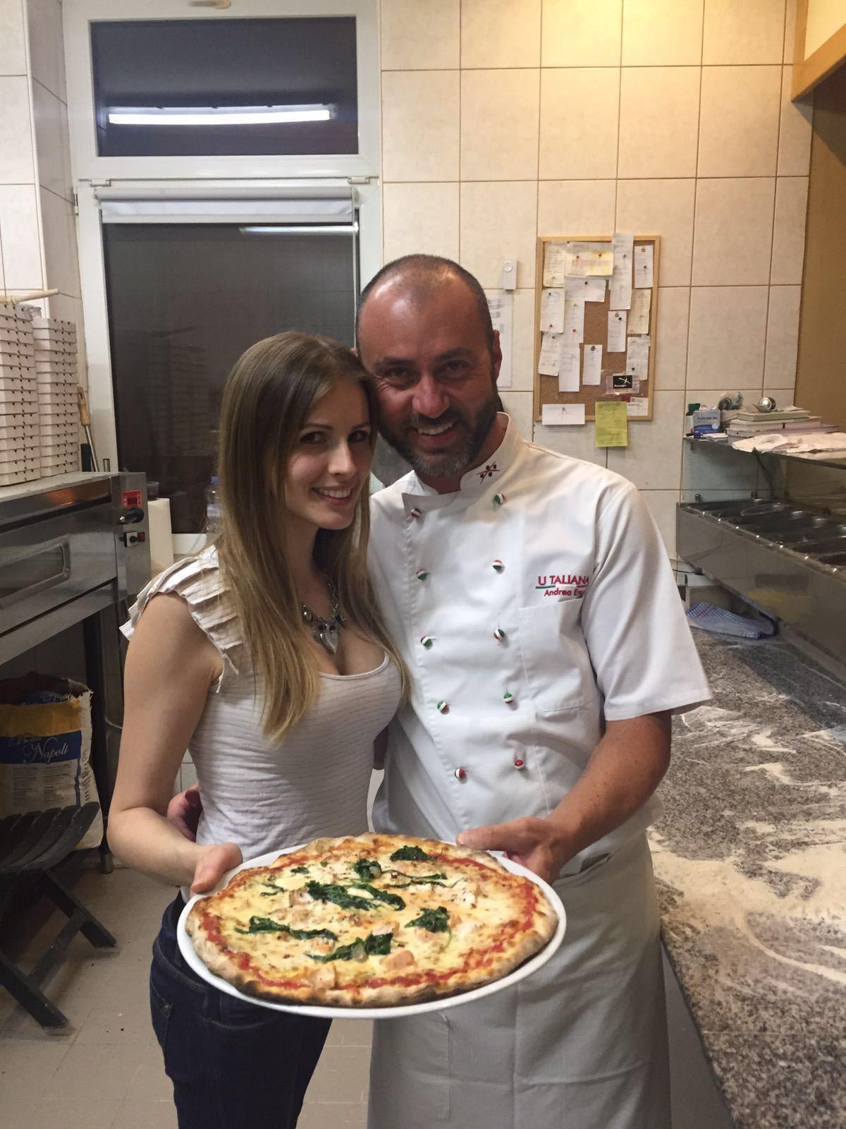 Andrea Ena con una presentatrice della tivù slovacca