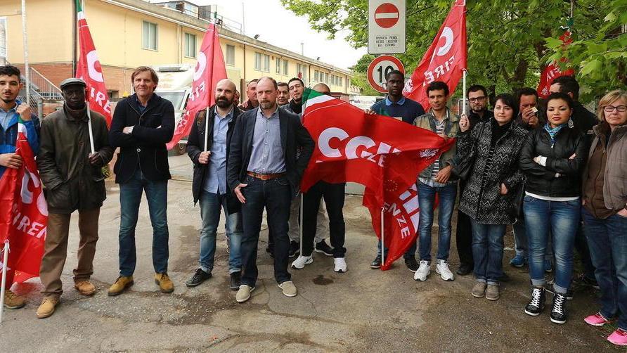 Operai contro Unicoop col cambio d’appalto a rischio 24 posti