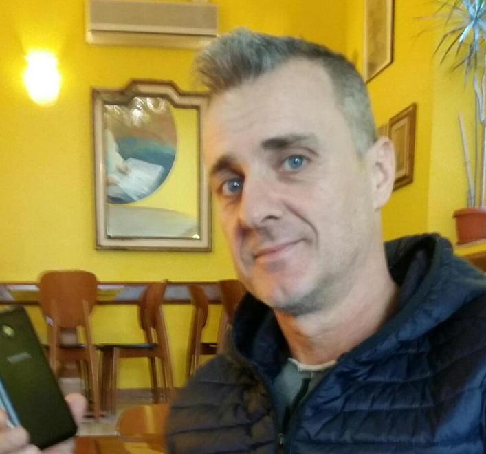Mascagni “scova” i post, Rossi prende le distanze 