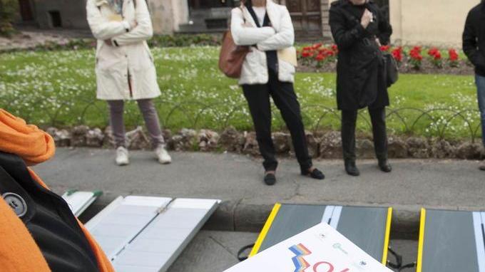 Un “bollino” per i negozi con la rampa per disabili