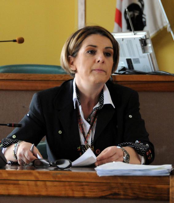 Meno tasse per tutti, tagliate Tari e Tasi 