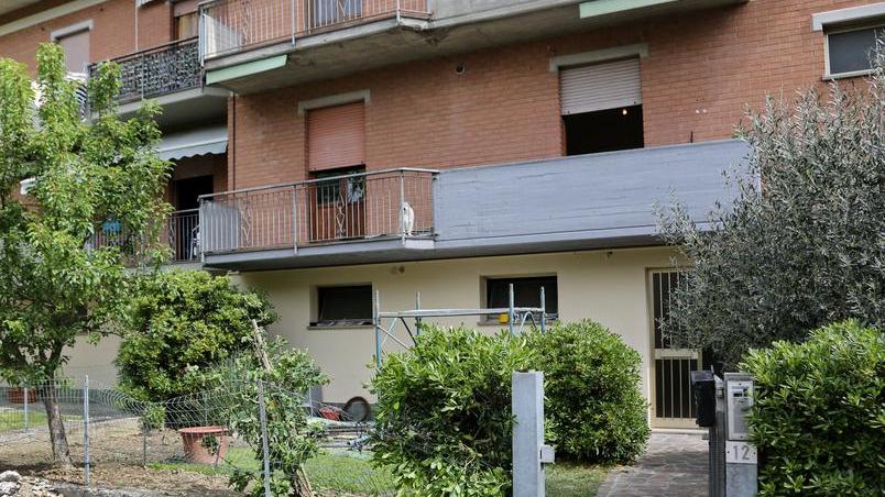 Precipita da quattro metri, ferito